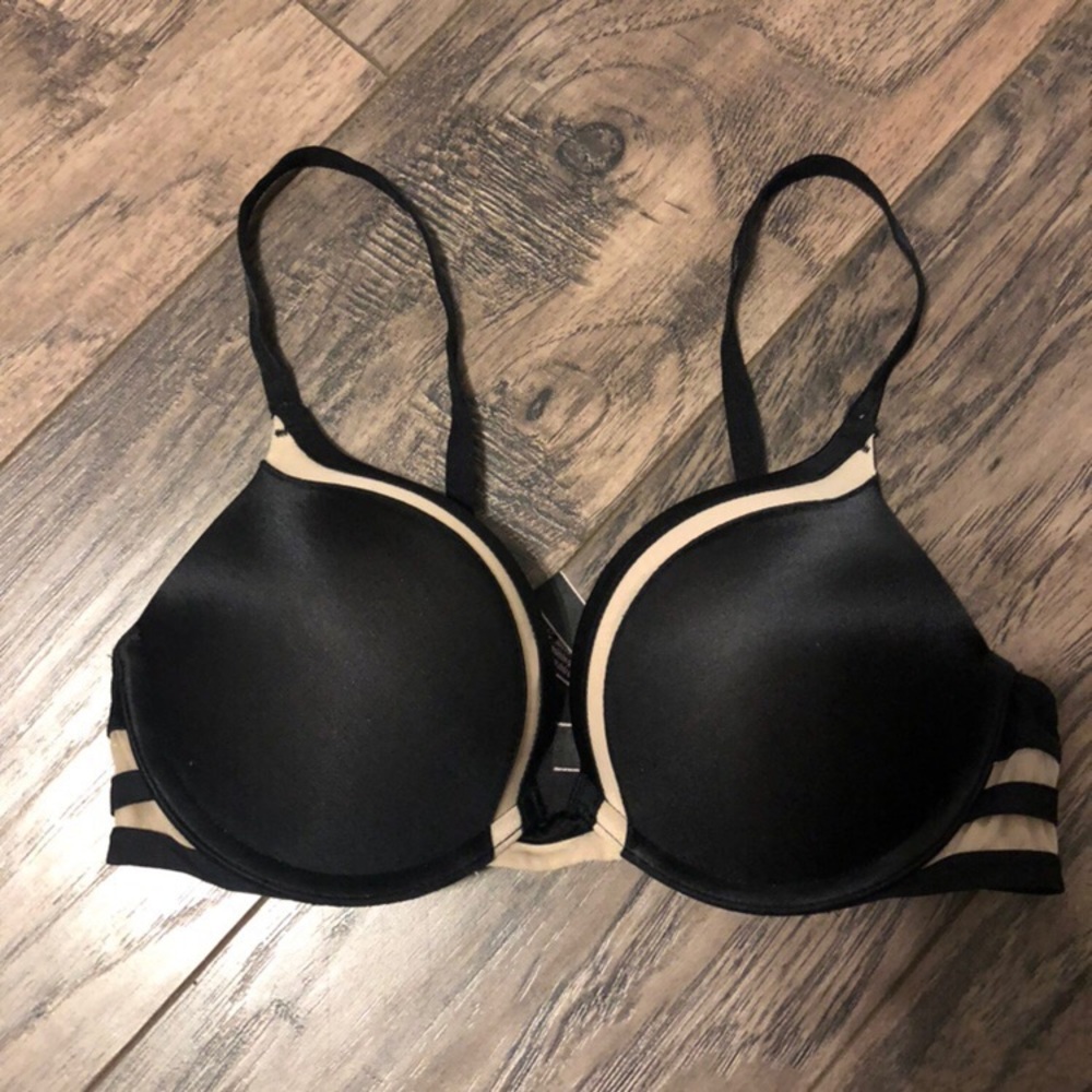 VS Bombshell 32B Bra